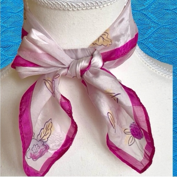 Elegant Pink Floral Scarf - Picture 2 of 12